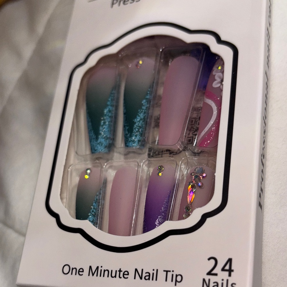 SHEIN Gradient Pink and Teal Press-On Nails
